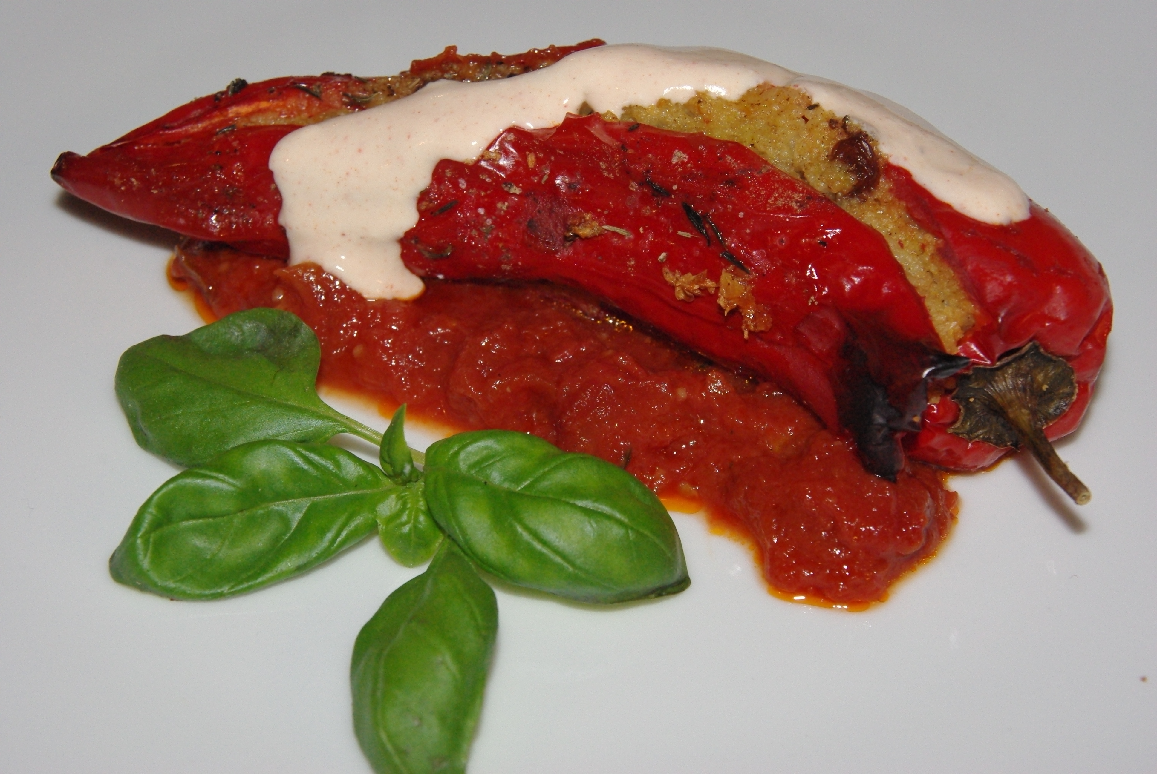 Couscous-MenmitgeflltenSpitzpaprikaLammcurryundgebratenemCouscousmitKirschen2