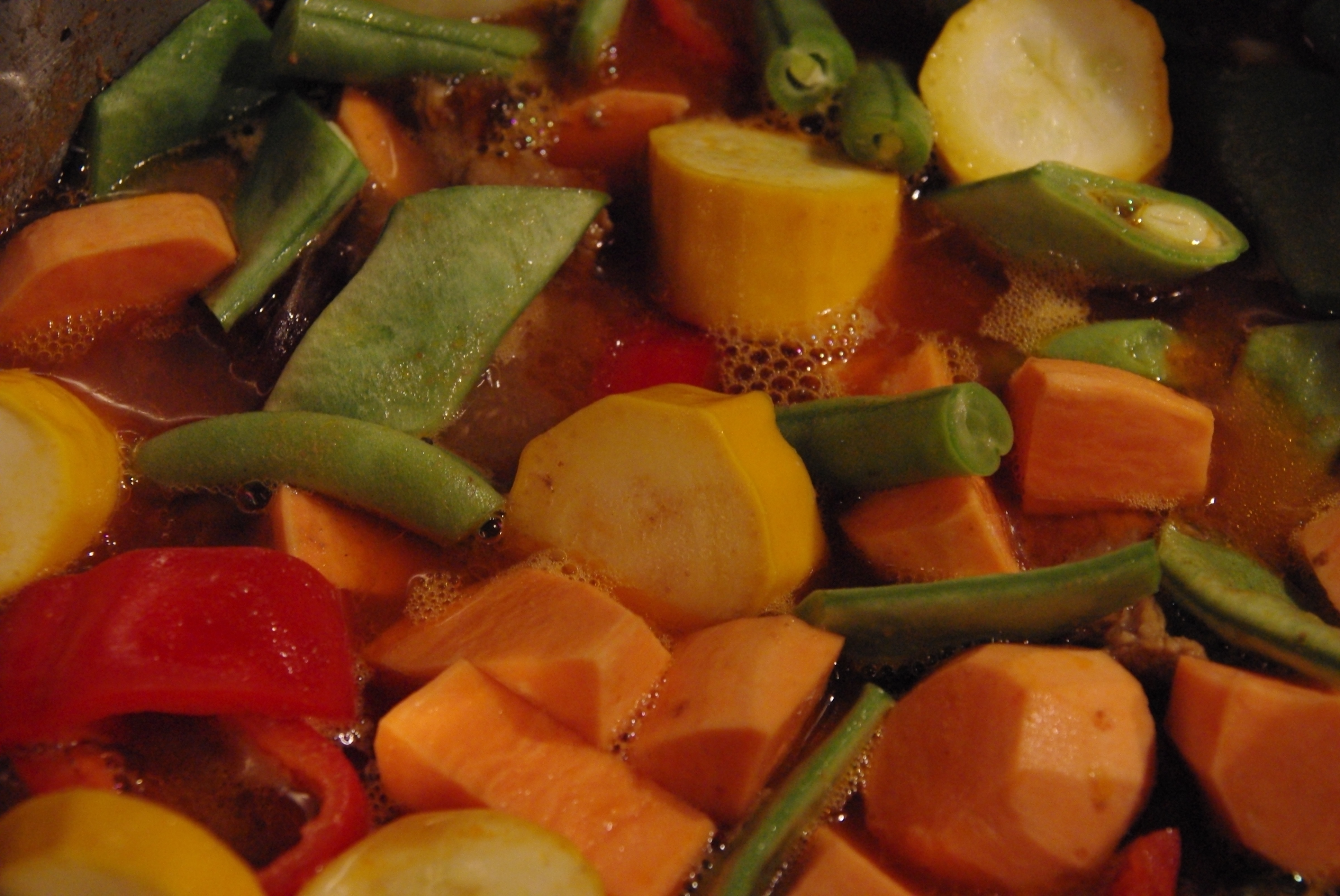 Couscous-Men mit gefllten Spitzpaprika, Lammcurry und gebratenem Couscous mit Kirschen6