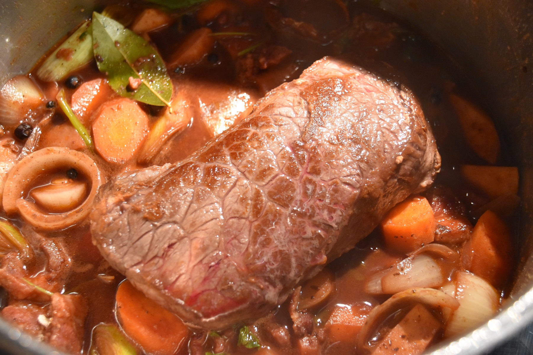 Rinderbraten in Rotweinsoe  einfach und lecker