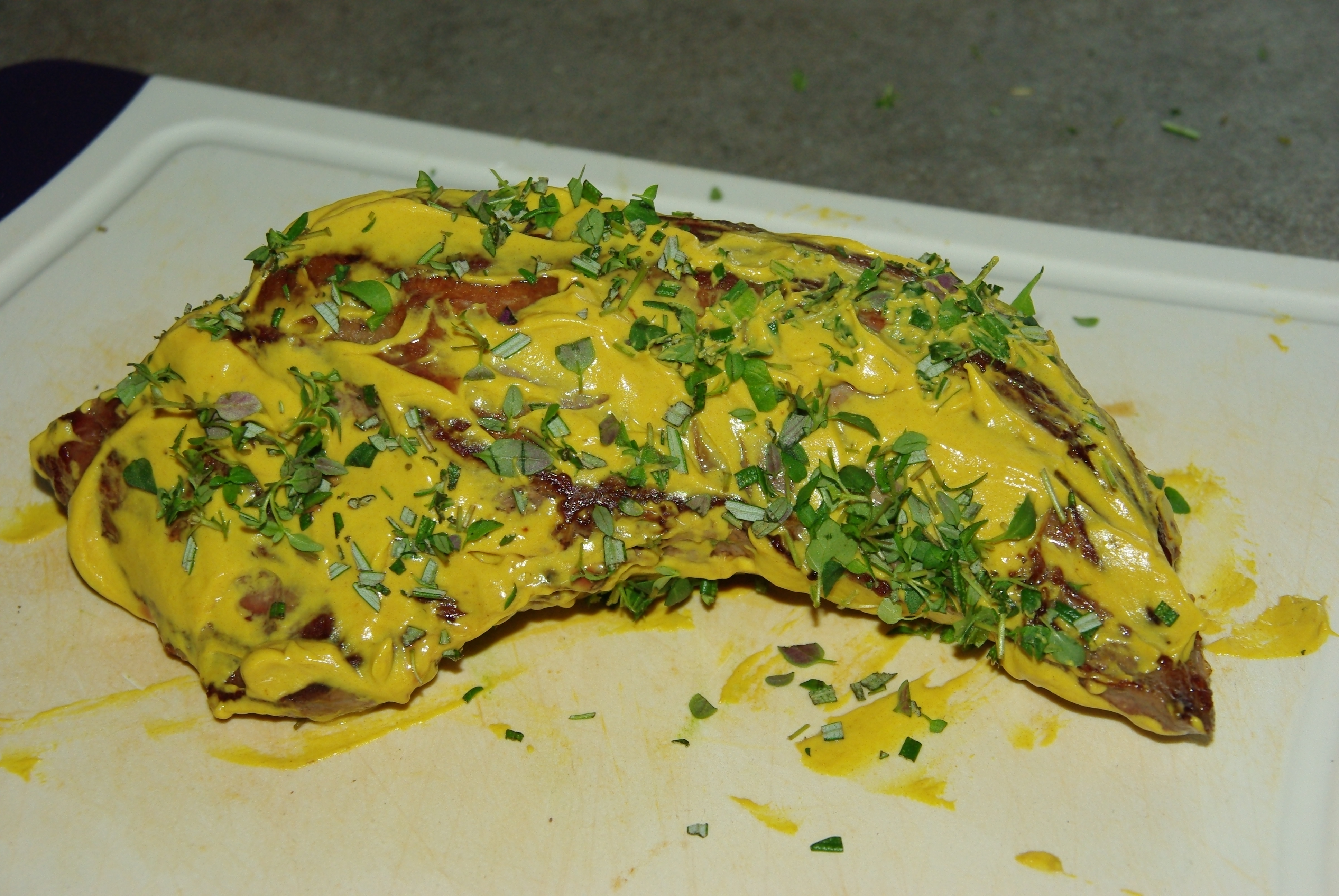 Rinderbraten mit Kruter-Senf Kruste zu Sptzle und Wirsinggemse