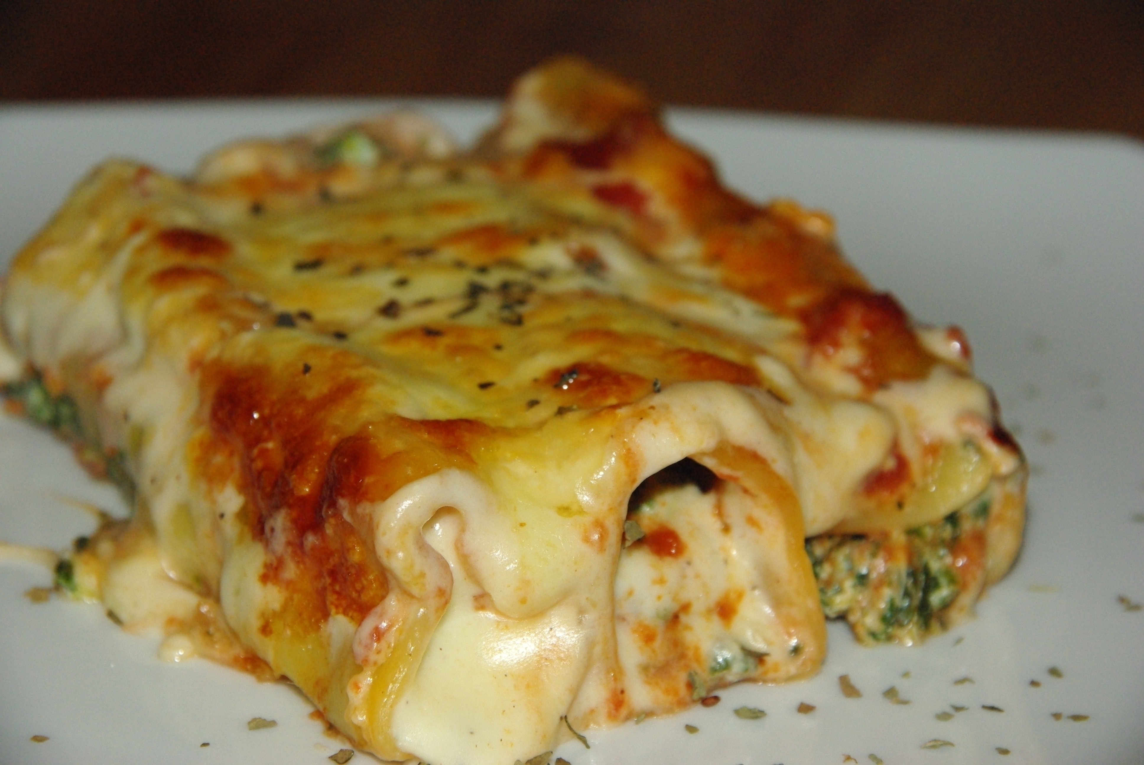 Mediterrane Dim Sum und Cannelloni mit Ricotta und Spinatfüllung Mediterrane Dim Sum und Cannelloni mit Ricotta und Spinatfüllung